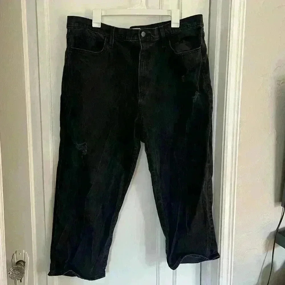 Black Universal Thread Straight Leg Jeans Distressed size 18 women‘s